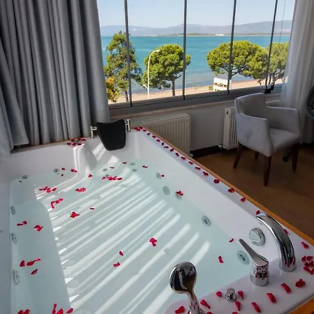 Life Hotel
